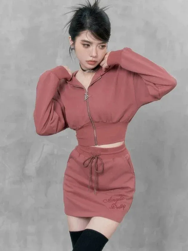 Girly sugar hooded parka   casual tight skirt