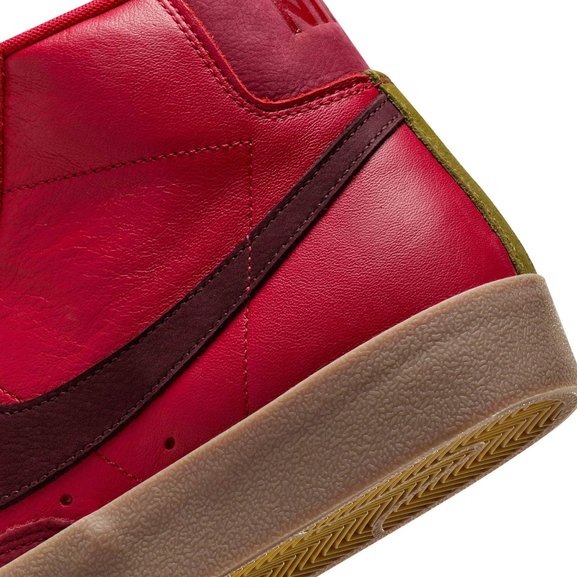 Nike Blazer Mid '77 Vintage "Layers of Love" - Men's